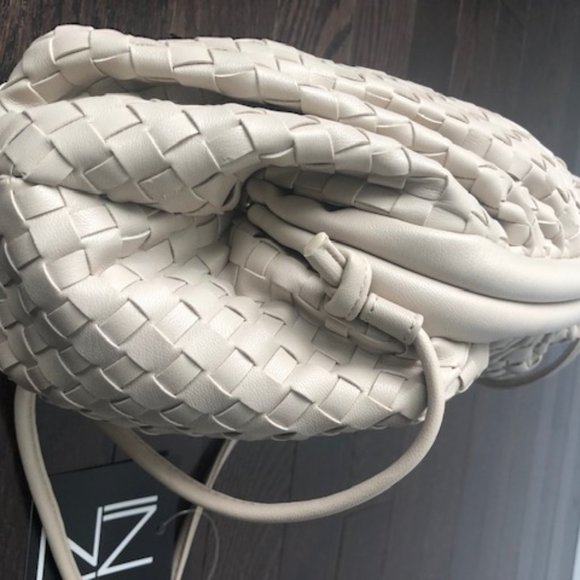 BONE WHITE BASKET WEAVE HANDBAG - Picture 5 of 5